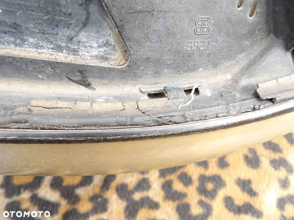 BMW -  E60,E61 - XENON - WYSZCZERBIONE SZKŁO - LEWA LAMPA PRZEDNIA - EUROPA - 11