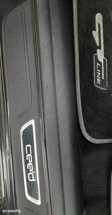 Kia Ceed 1.6 CRDi 136 ISG GT Line - 37