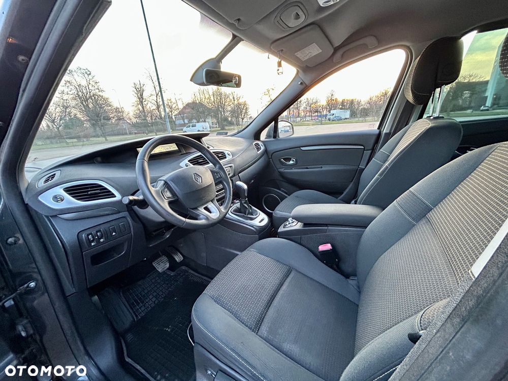 Renault Scenic 2.0 16V 140 CVT Dynamique - 13