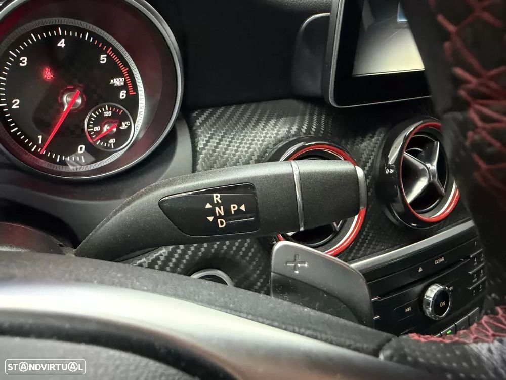 Mercedes-Benz A 180 d AMG Line Aut. — fotografia 27