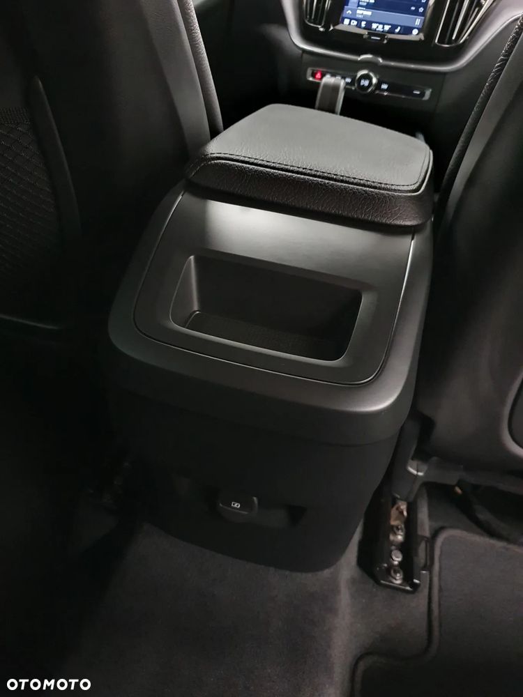 Volvo XC 60 B4 D AWD Geartronic Inscription - 19