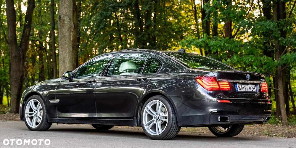 BMW Seria 7 740Li Edition Exclusive - 6