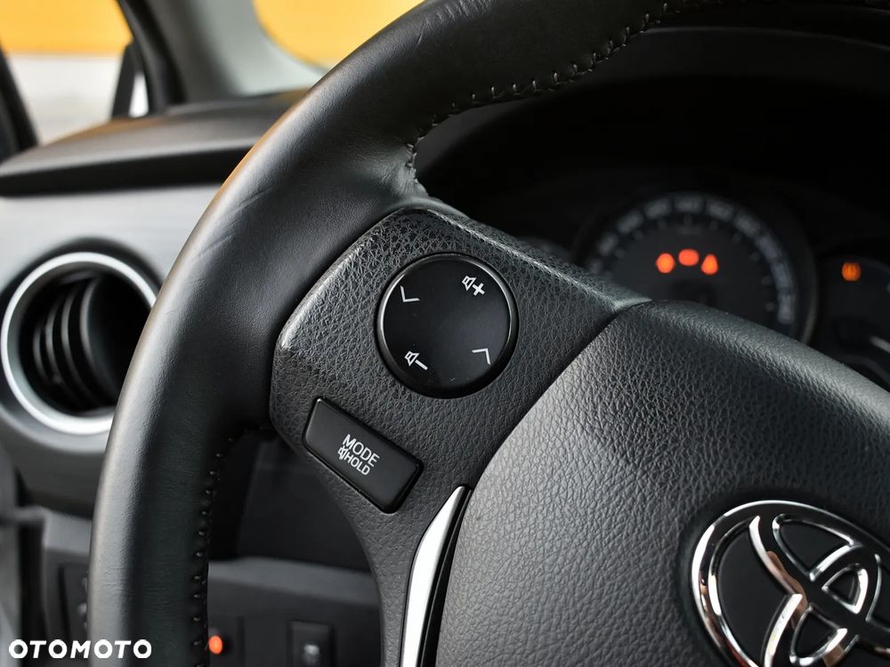 Toyota Auris 1.4 D-4D Active - 19