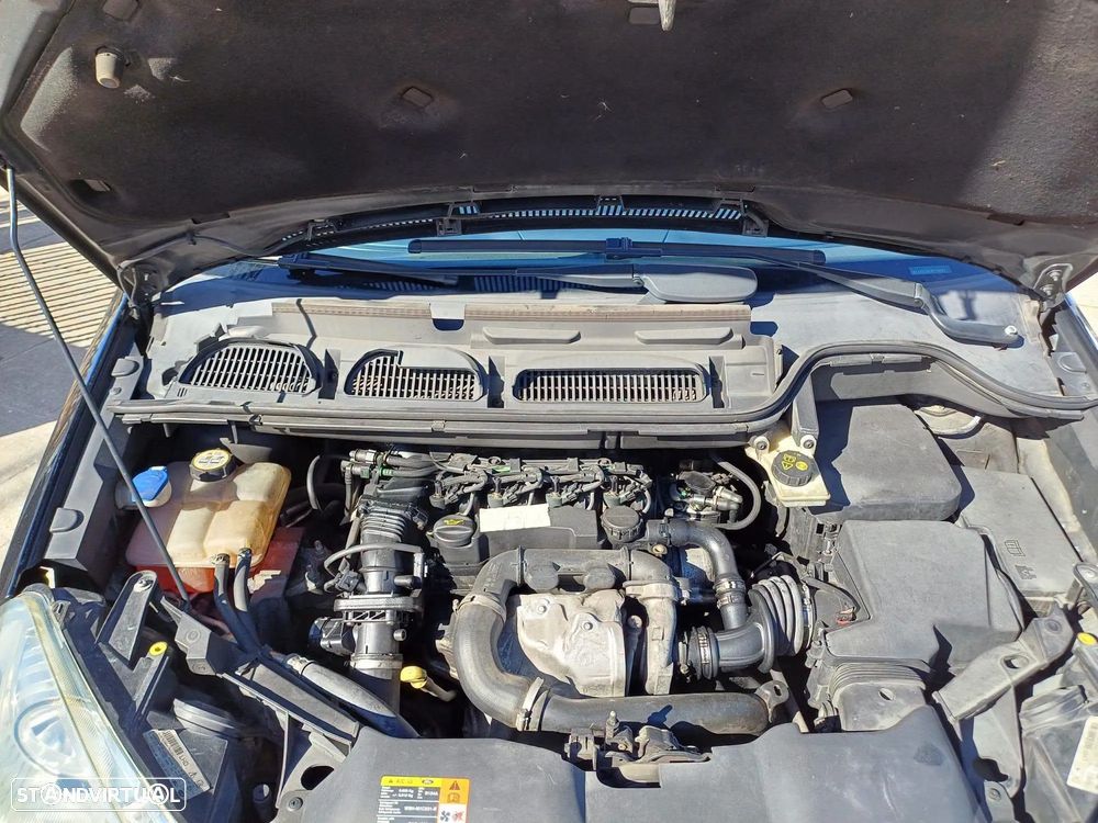 Ford C-Max - 11