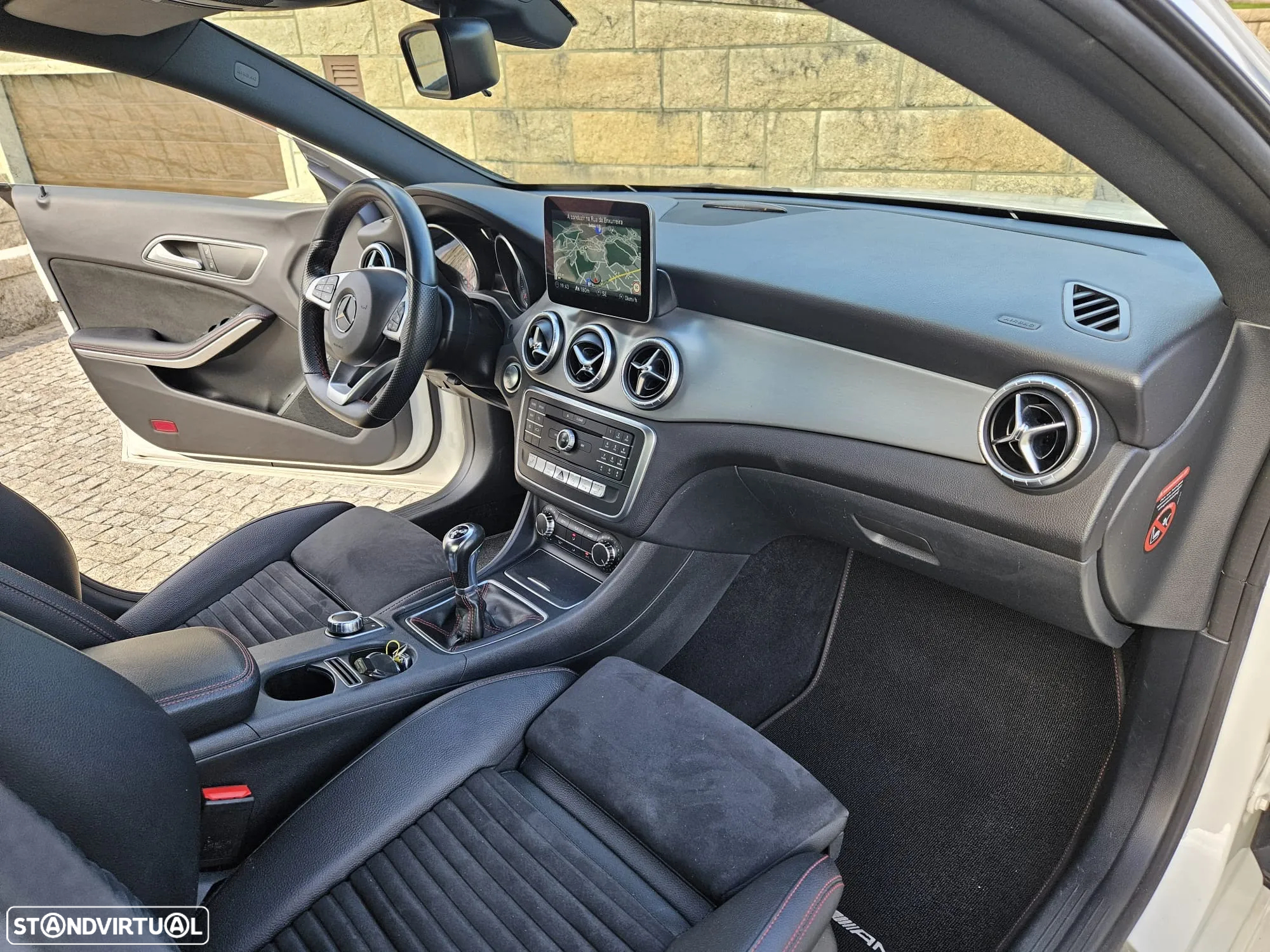 Mercedes-Benz CLA 180 d AMG Line - 10