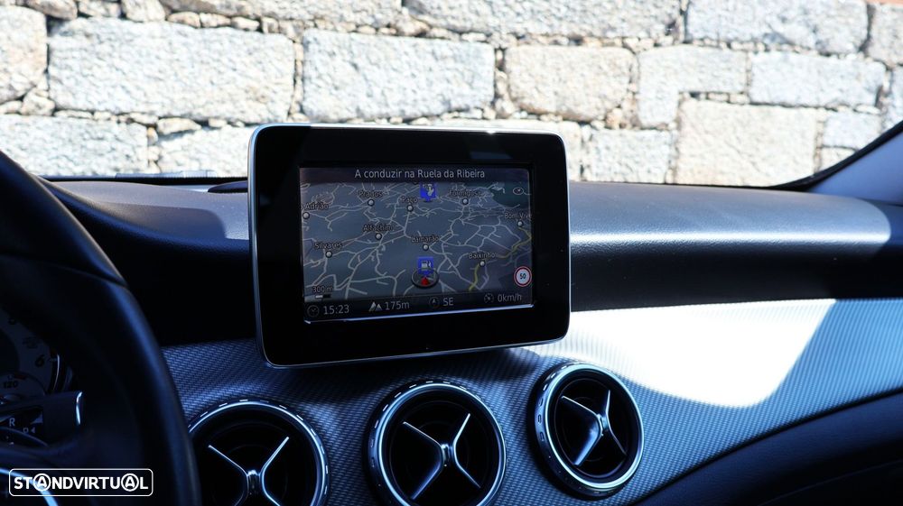 Mercedes-Benz GLA 220 d - 25