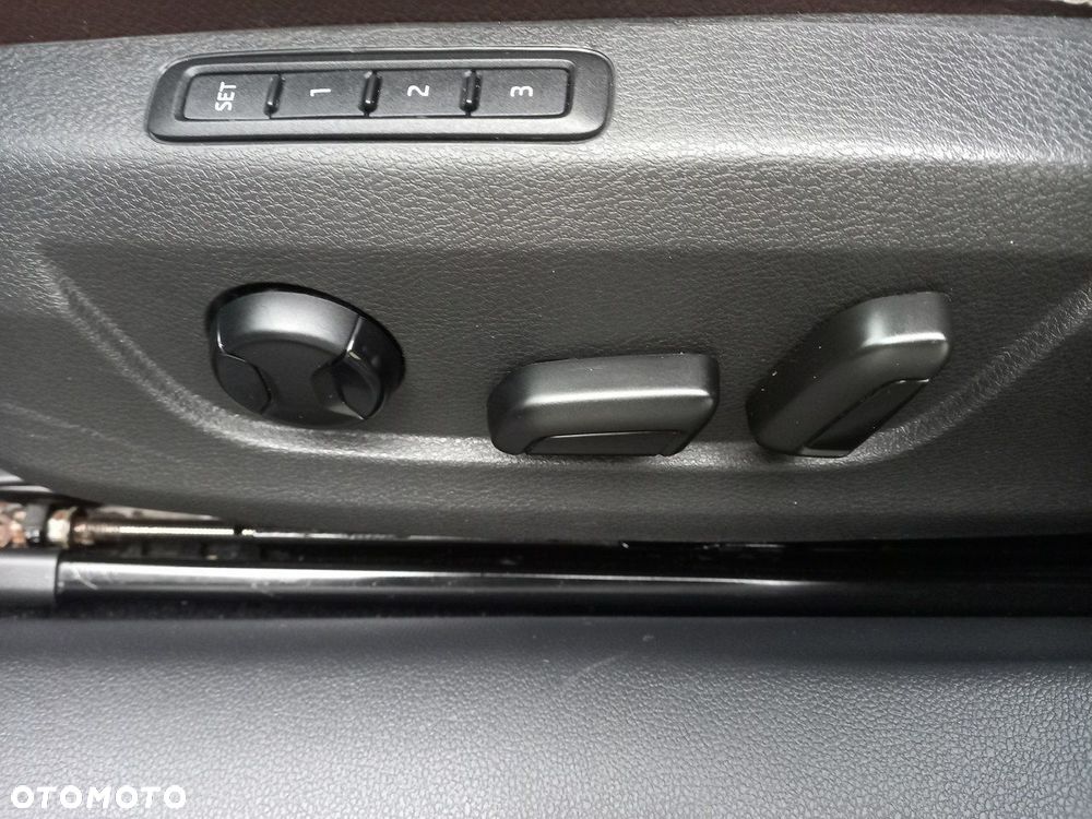 Skoda Superb 1.6 TDI Style - 30