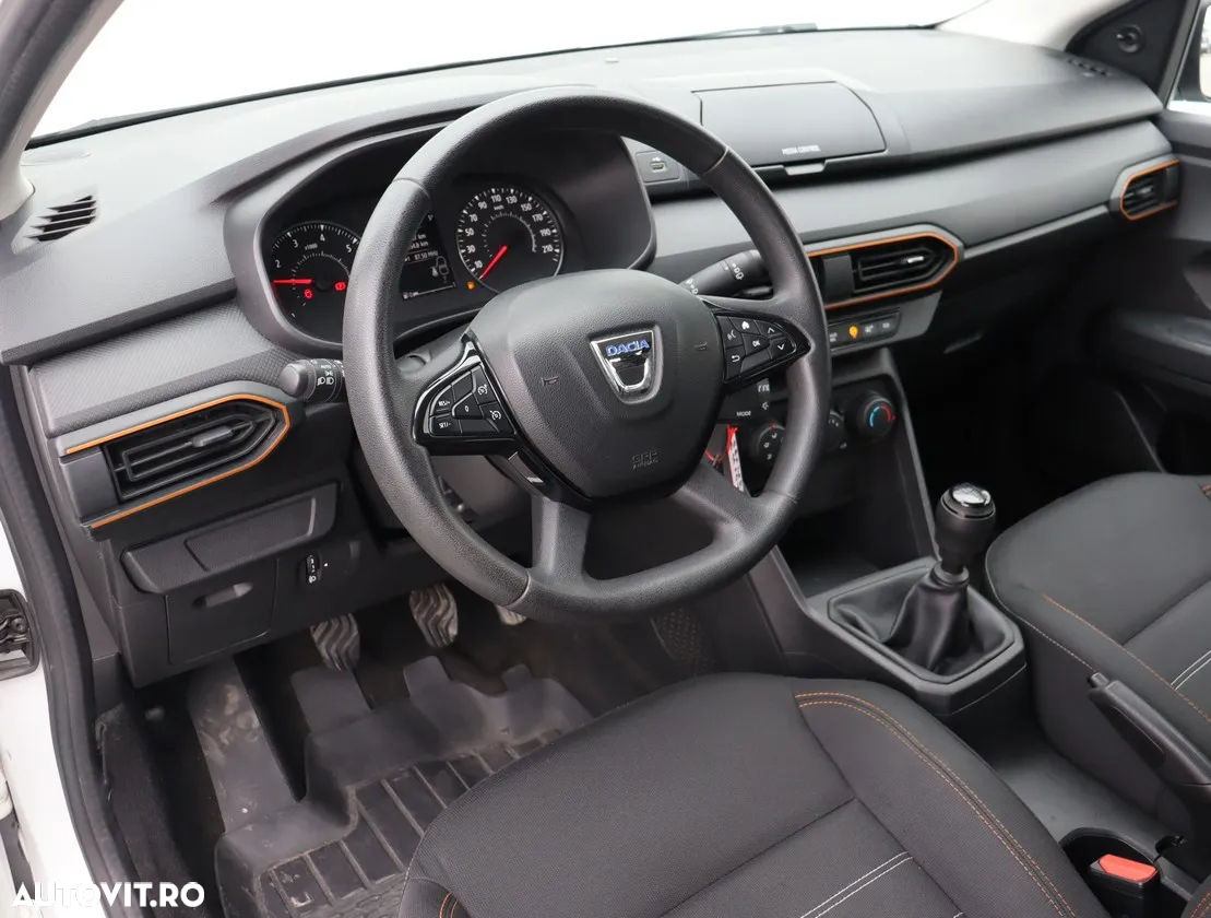Dacia Sandero - 7