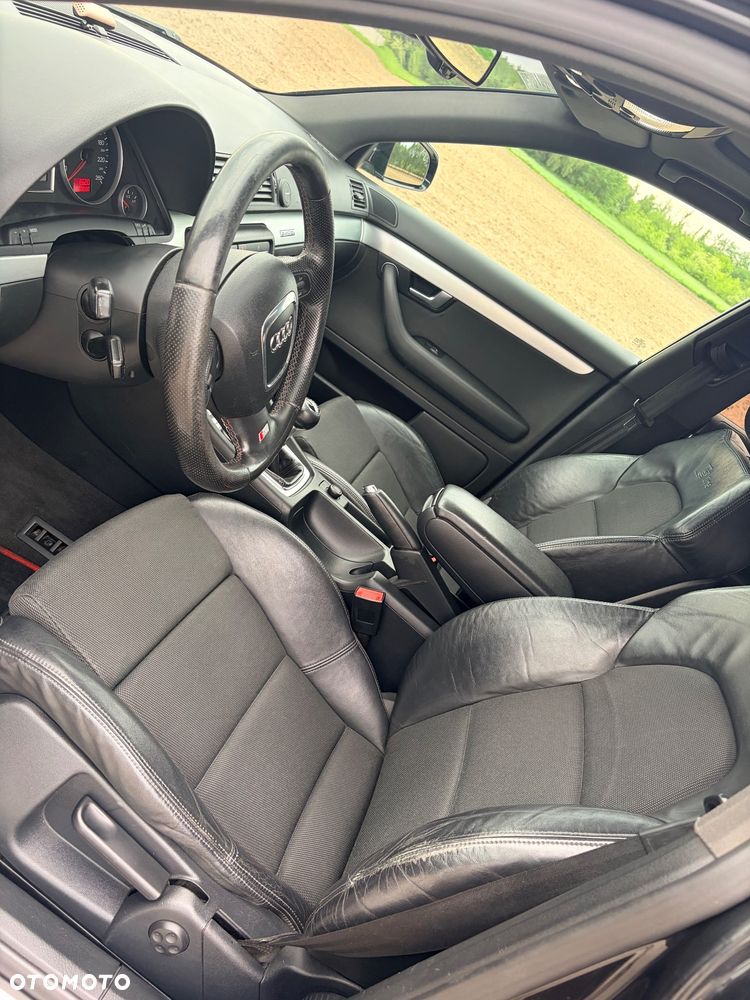 Audi A4 Avant 2.0 TDI Quattro - 10