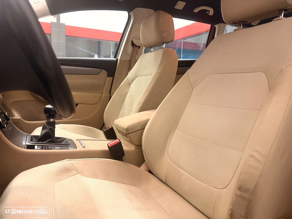 VW Passat Variant 1.6 TDI BlueMotion - 7