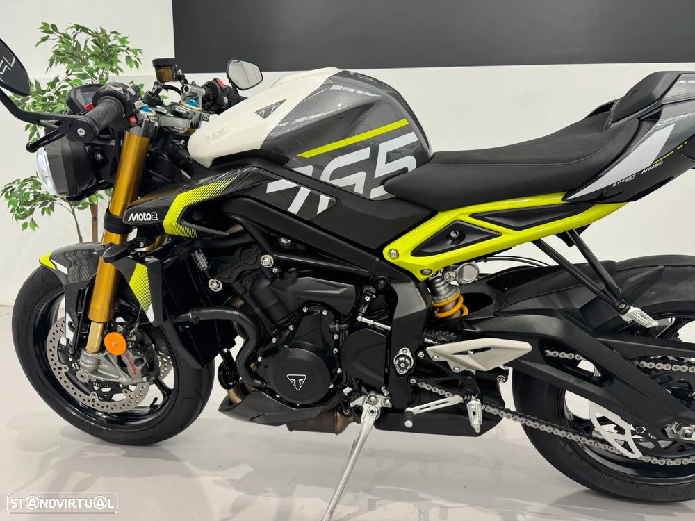 Triumph Street Triple 765 Moto2 - 8