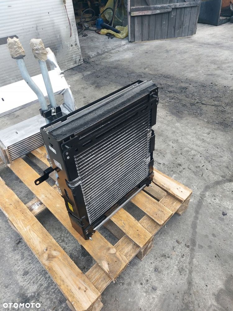 Chłodnica oleju ACX 277510A CIĄGNIK VALTRA Q305S 2024R - 1