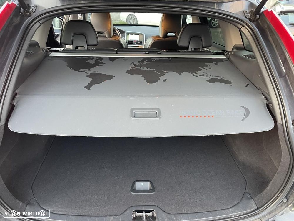 Volvo XC 60 D4 Ocean Race - 16