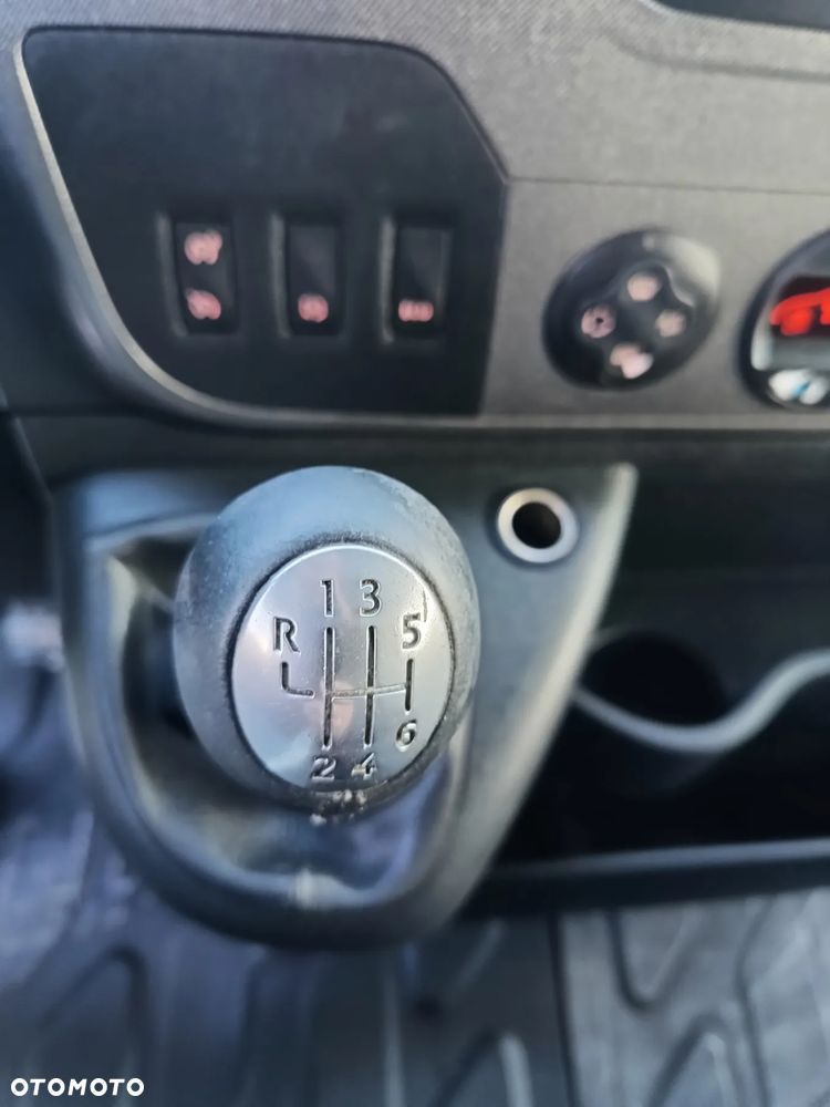 Renault Master L2H2 2.3 dCi 145 kM, 2019rok  3.5T ORGINALNY PRZEBIEG, NAVI, KLIMA, WEBASTO,100% SPRAWNY - 33