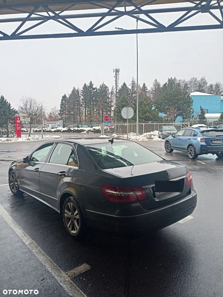 Mercedes-Benz Klasa E 200 CDI DPF BlueEFFICIENCY Automatik Avantgarde - 3