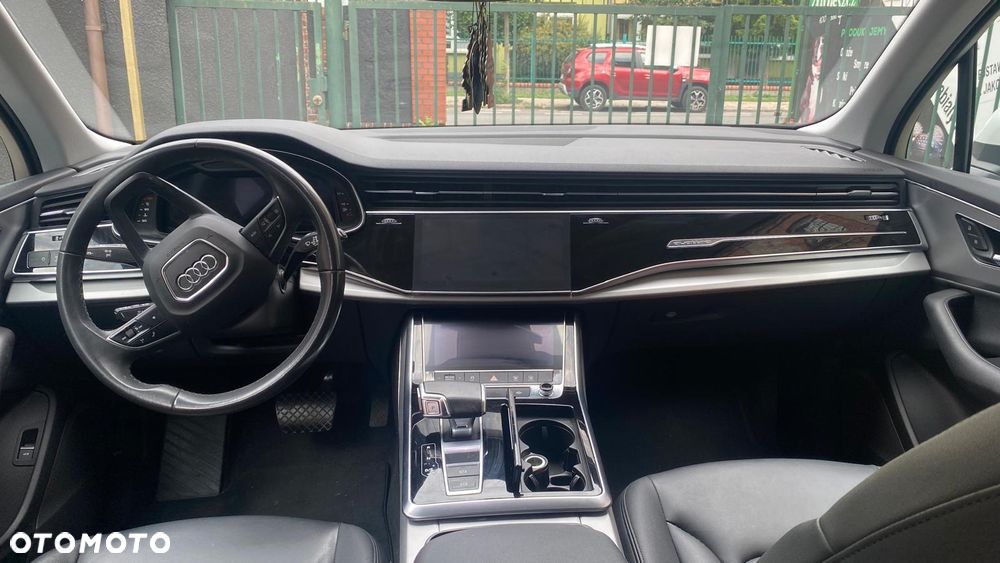 Audi Q7 - 8