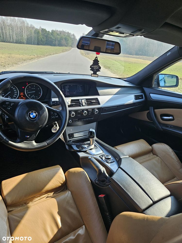 BMW Seria 5 525d Edition Sport - 9