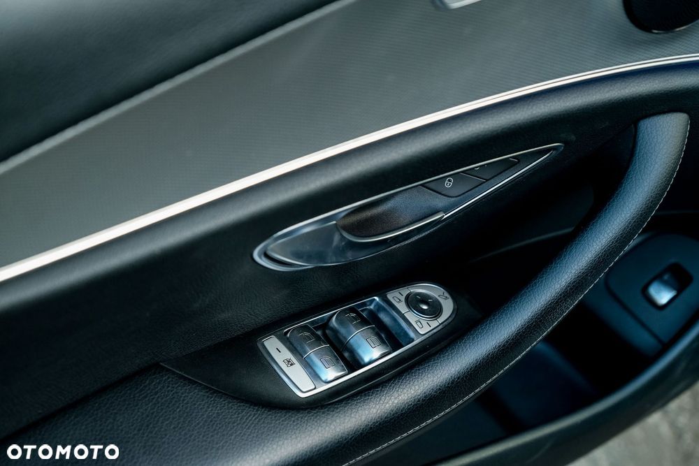 Mercedes-Benz Klasa E 220 d 9G-TRONIC - 10