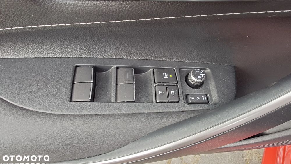 Toyota Corolla 1.8 Hybrid Style - 18