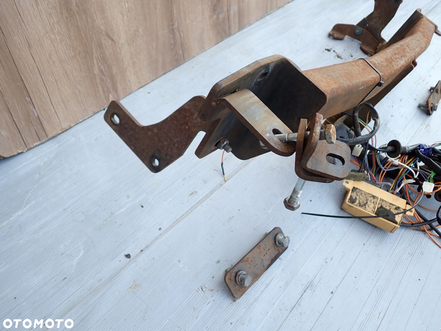 HYUNDAI i40 11-18 HAK HOLOWNICZY - 3