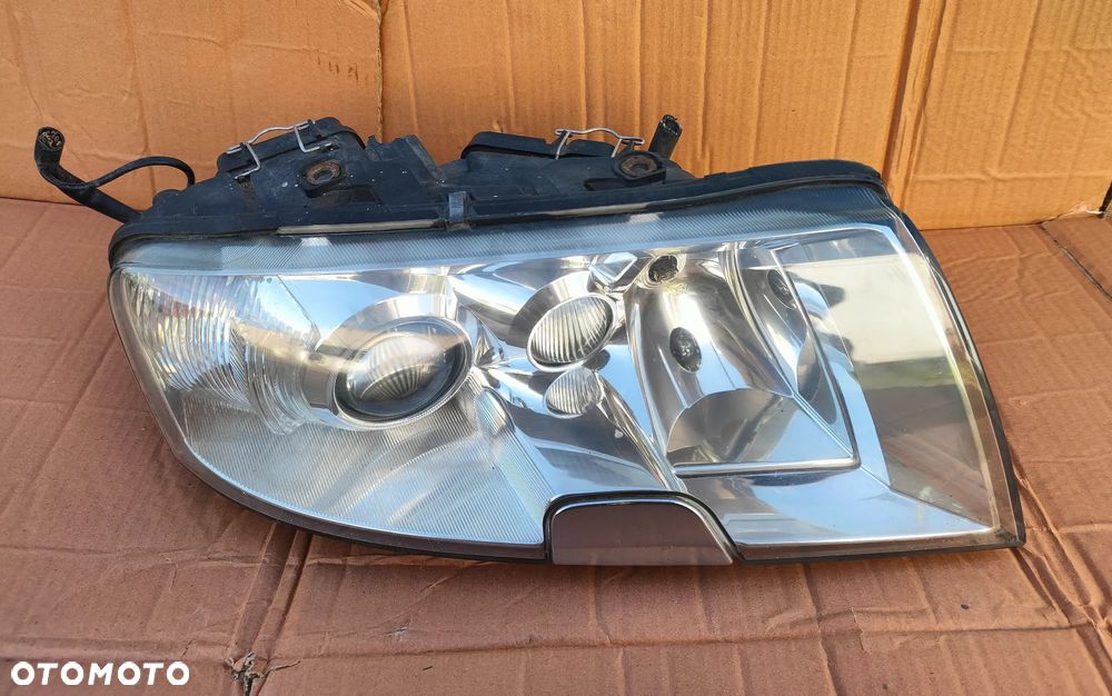 Xenon prawy lampa prawa Skoda Superb I 2001- EU