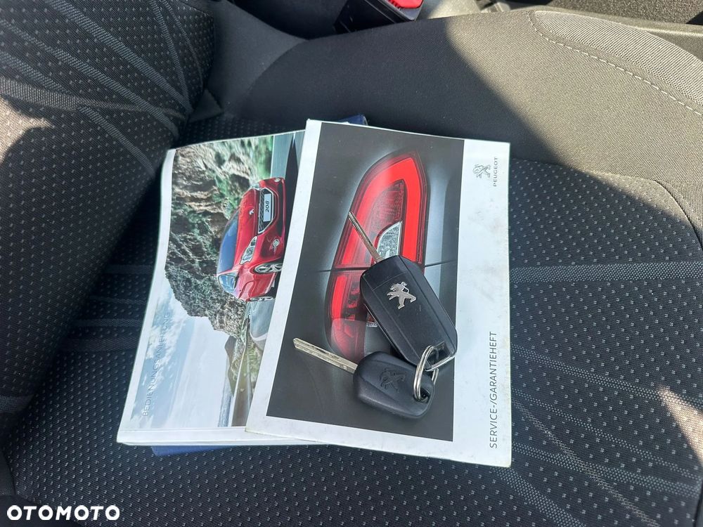 Peugeot 208 82 PureTech Style - 22