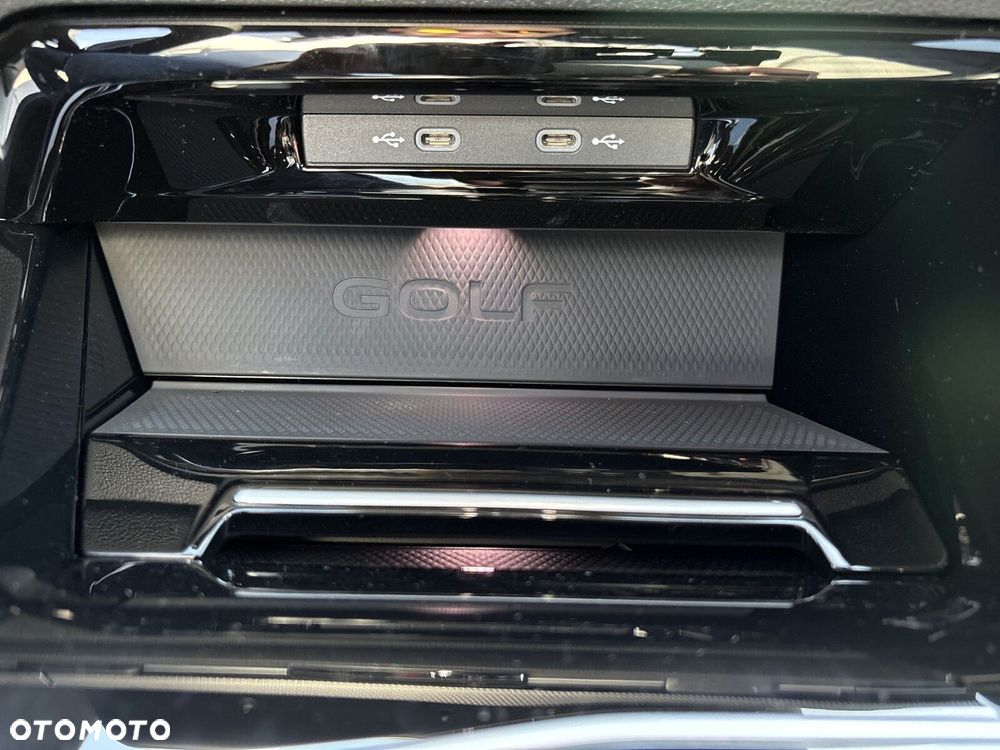 Volkswagen Golf - 20