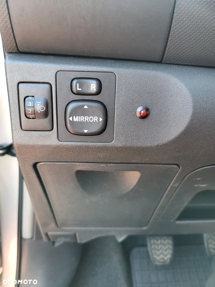 Toyota Yaris 1.3 Luna A/C - 13