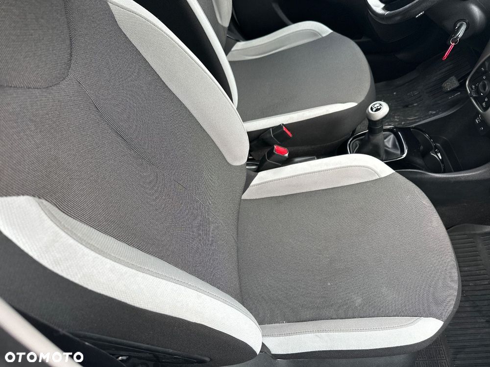 Toyota Aygo x-play - 16