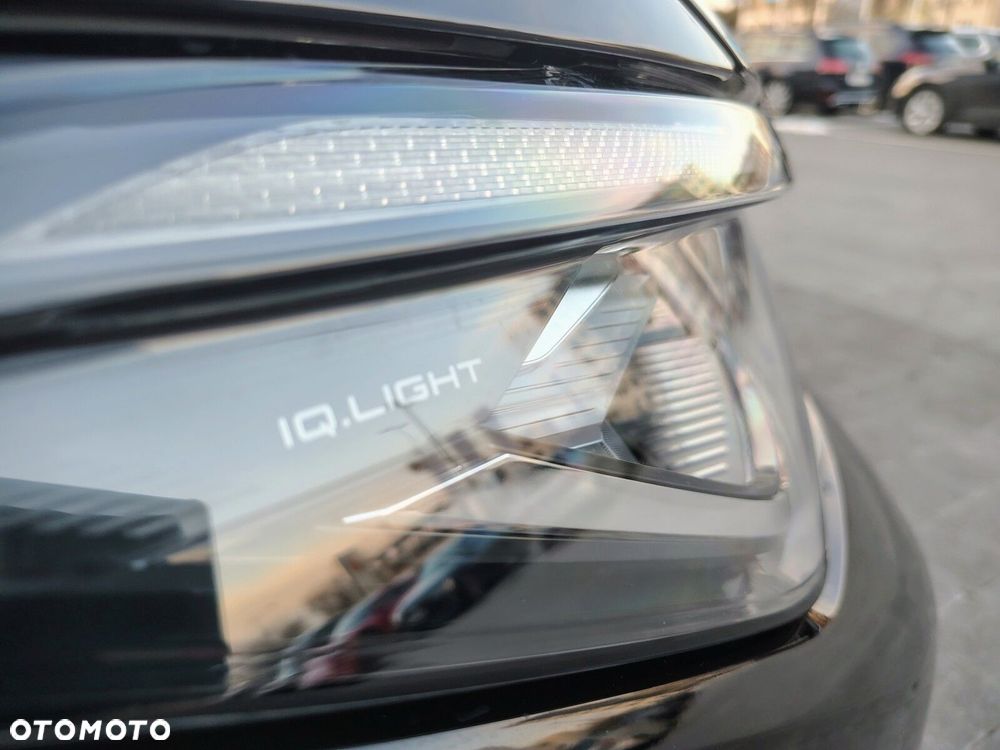 Volkswagen Passat - 33