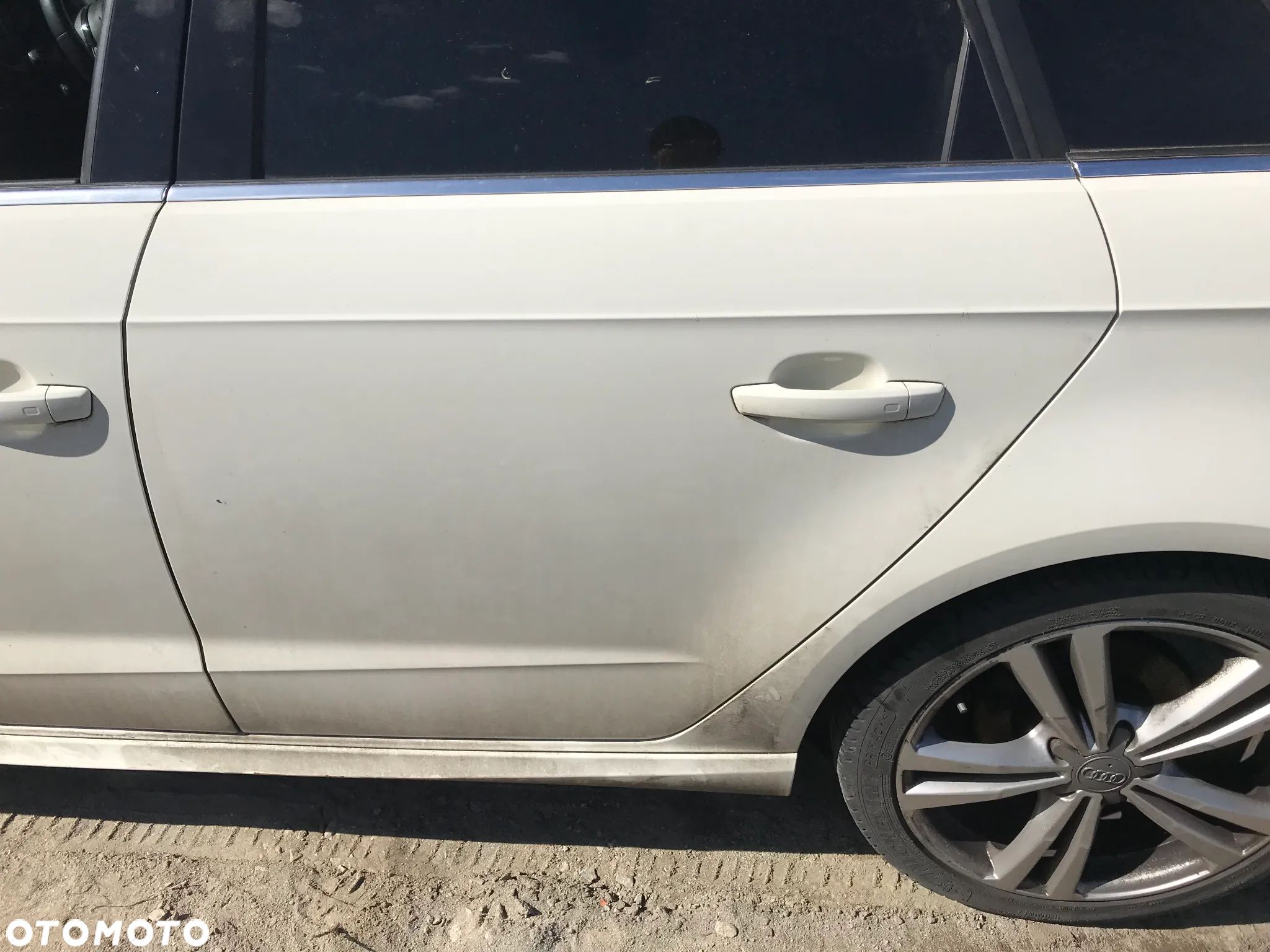 Audi A3 8V  Prog Listwa progowa  LY9K - 1
