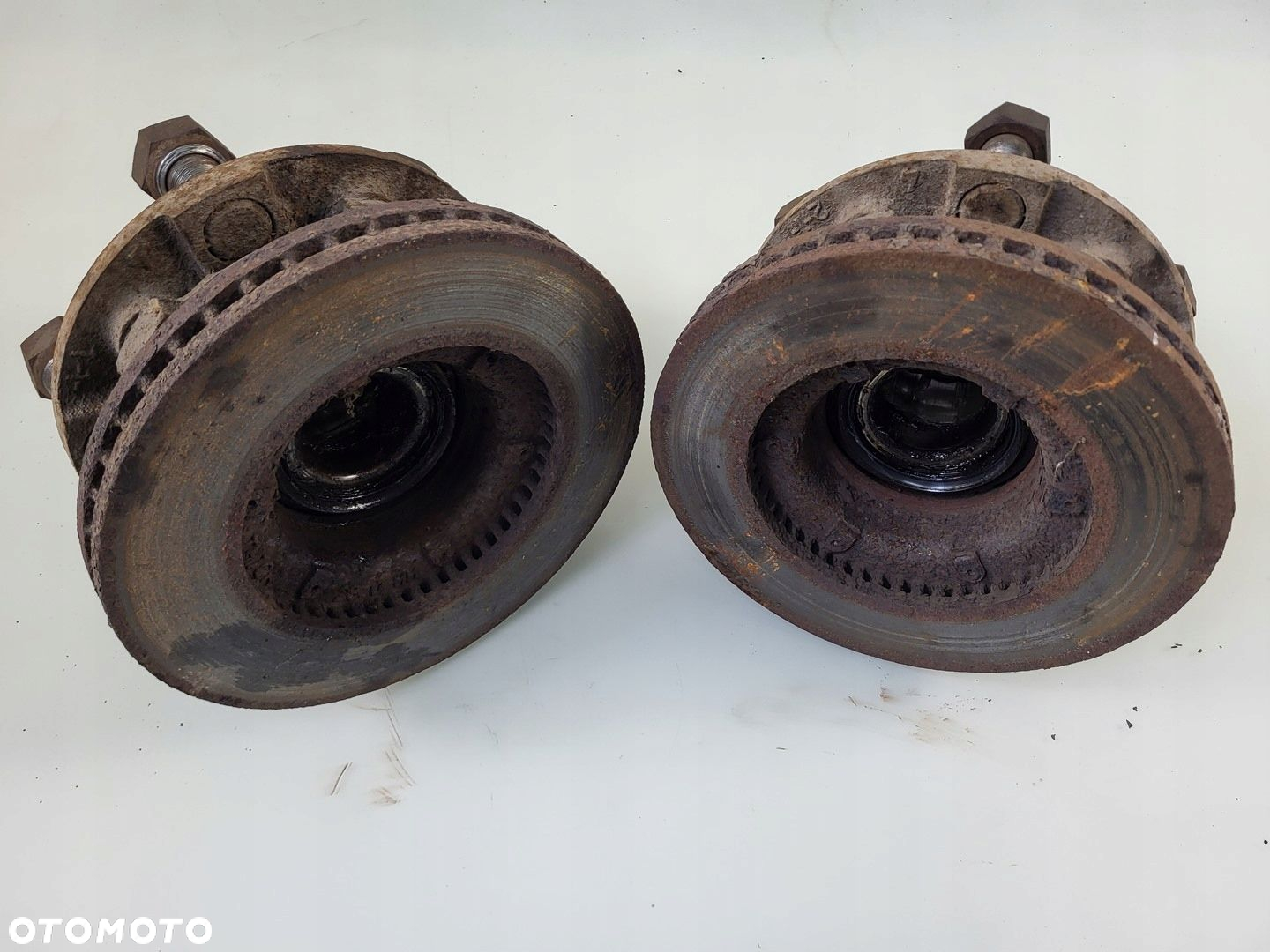 piasta tył tylna tarcza ISUZU N SERIA 6 GEN. N35.150 N75 NPR NQR 3.0d - 10