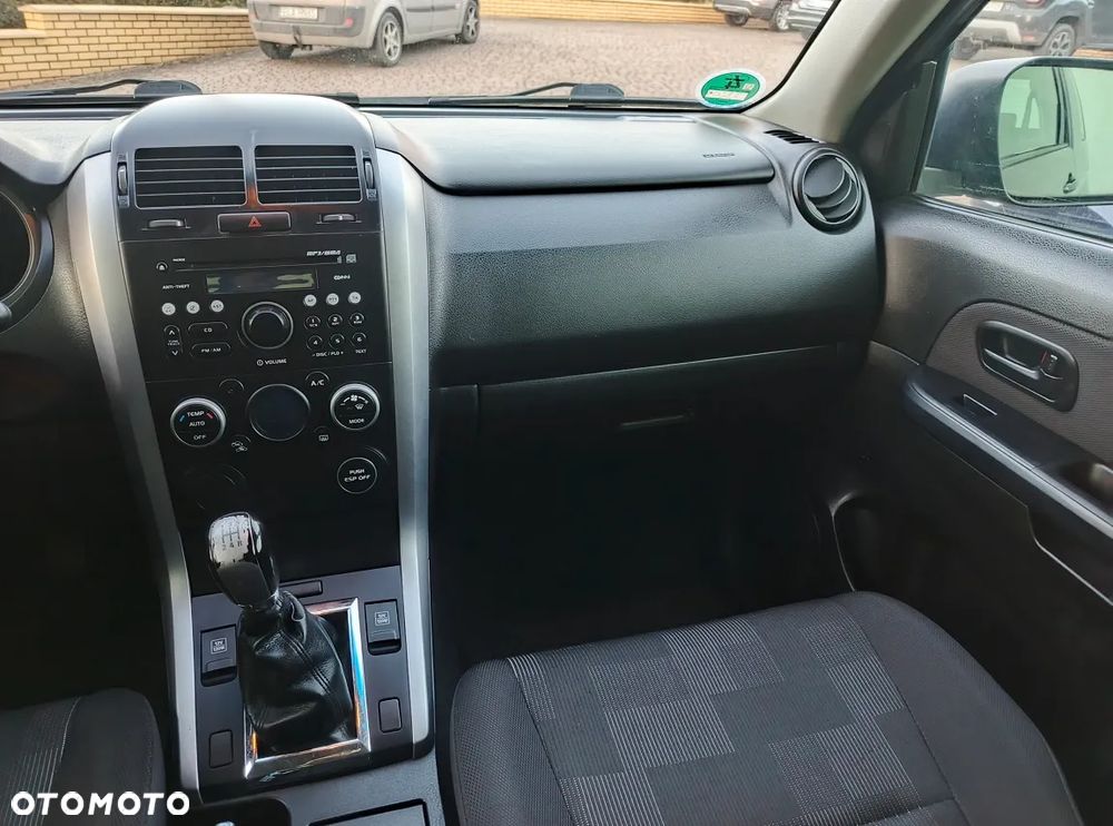 Suzuki Grand Vitara 1.6 Comfort - 14