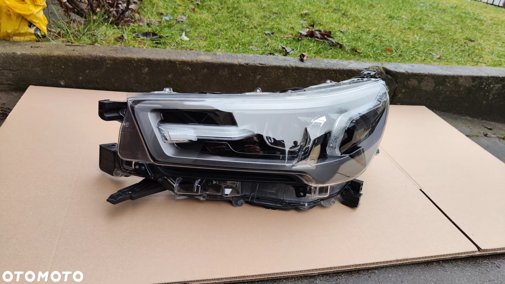 Toyota Hilux VIII Lift 20- Invincible i GR Sport Lampa Przód Lewa Full LED - 2