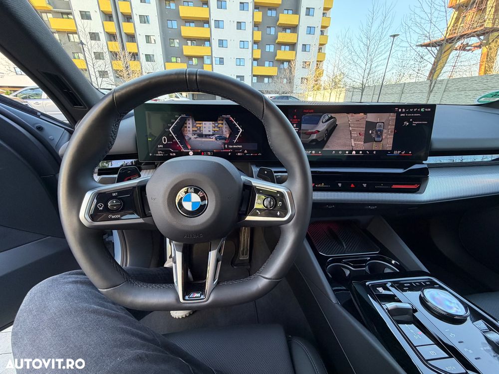 BMW Seria 5 520i AT MHEV - 12