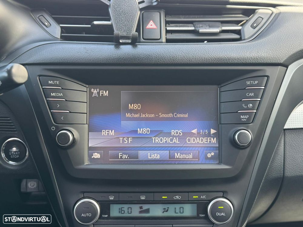 Toyota Avensis SW 2.0 D-4D Luxury+Navi - 33