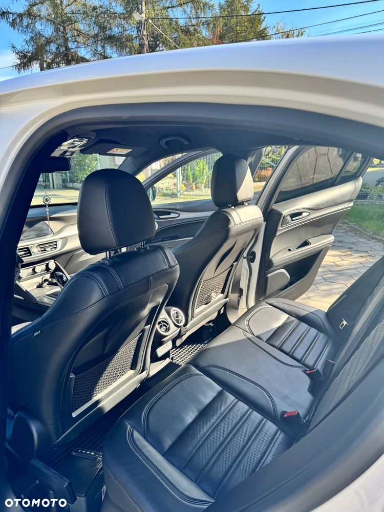 Alfa Romeo Stelvio 2.0 Turbo TI Q4 - 12