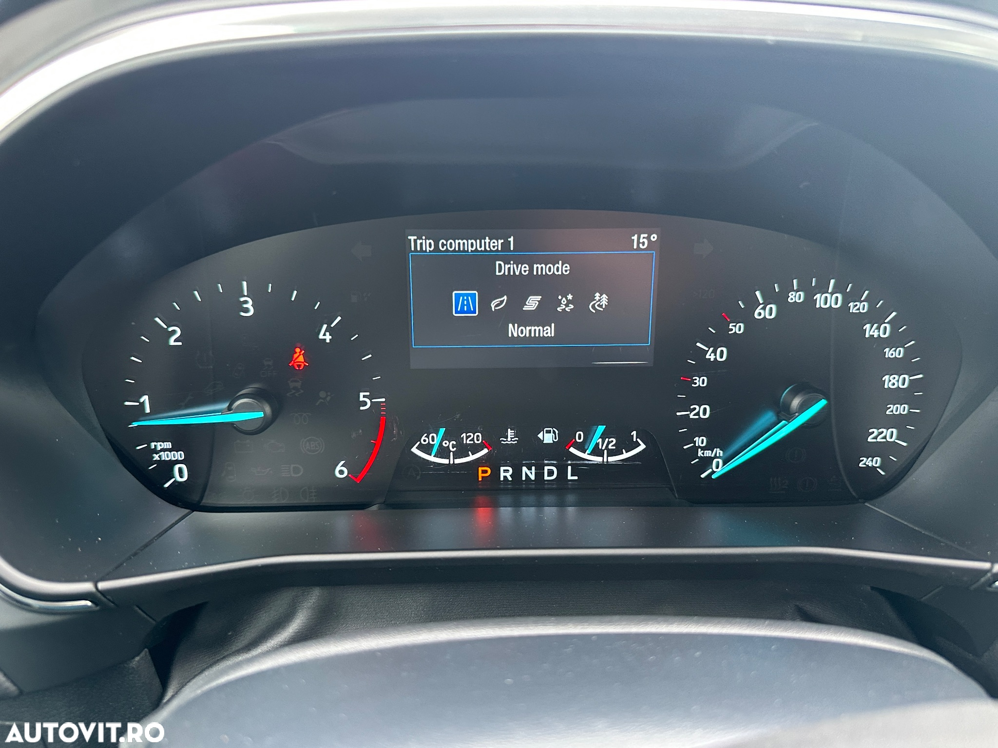 Ford Focus 2.0 EcoBlue Active Business - 22