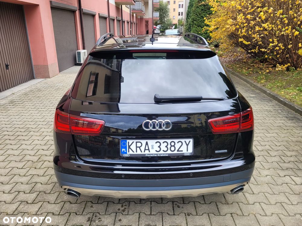 Audi A6 Allroad - 12