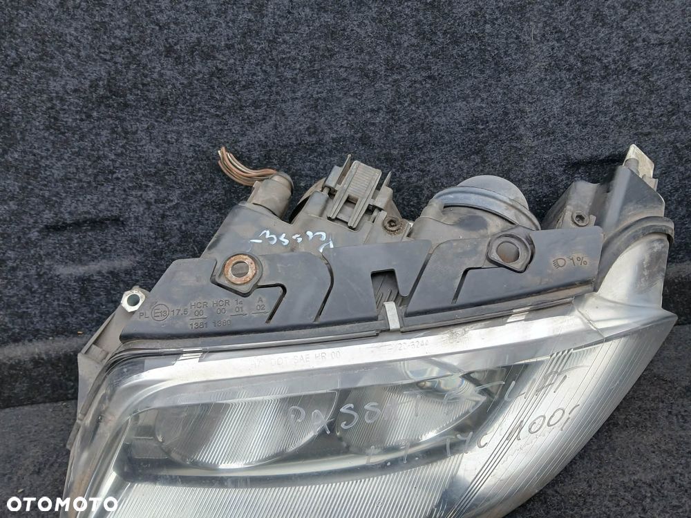 Volkswagen Passat B5 Lift lampa przednia prawa - 7