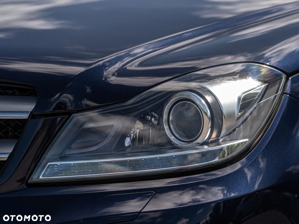 Mercedes-Benz Klasa C 250 CGI BlueEff - 4