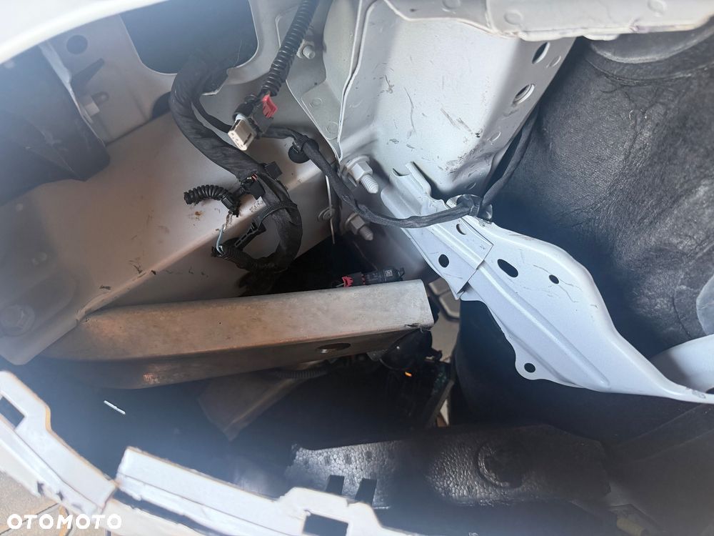 Tesla Model 3 - 3