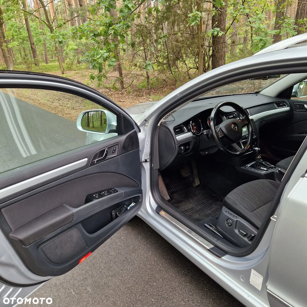 Skoda Superb 2.0 TSI Elegance DSG - 39