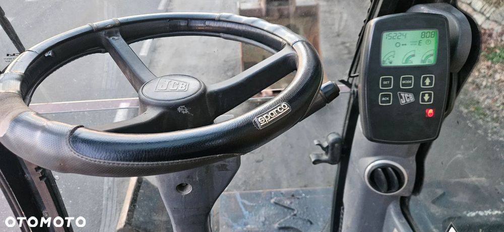 JCB JS200W - 9