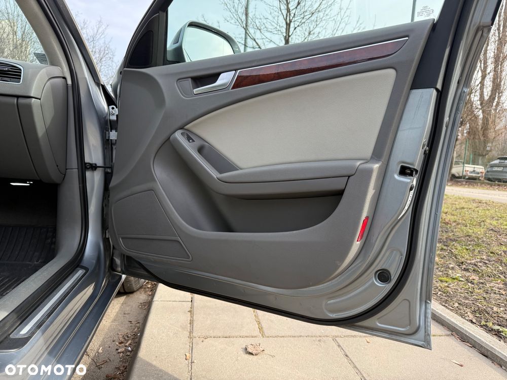 Audi A4 Limousine - 26