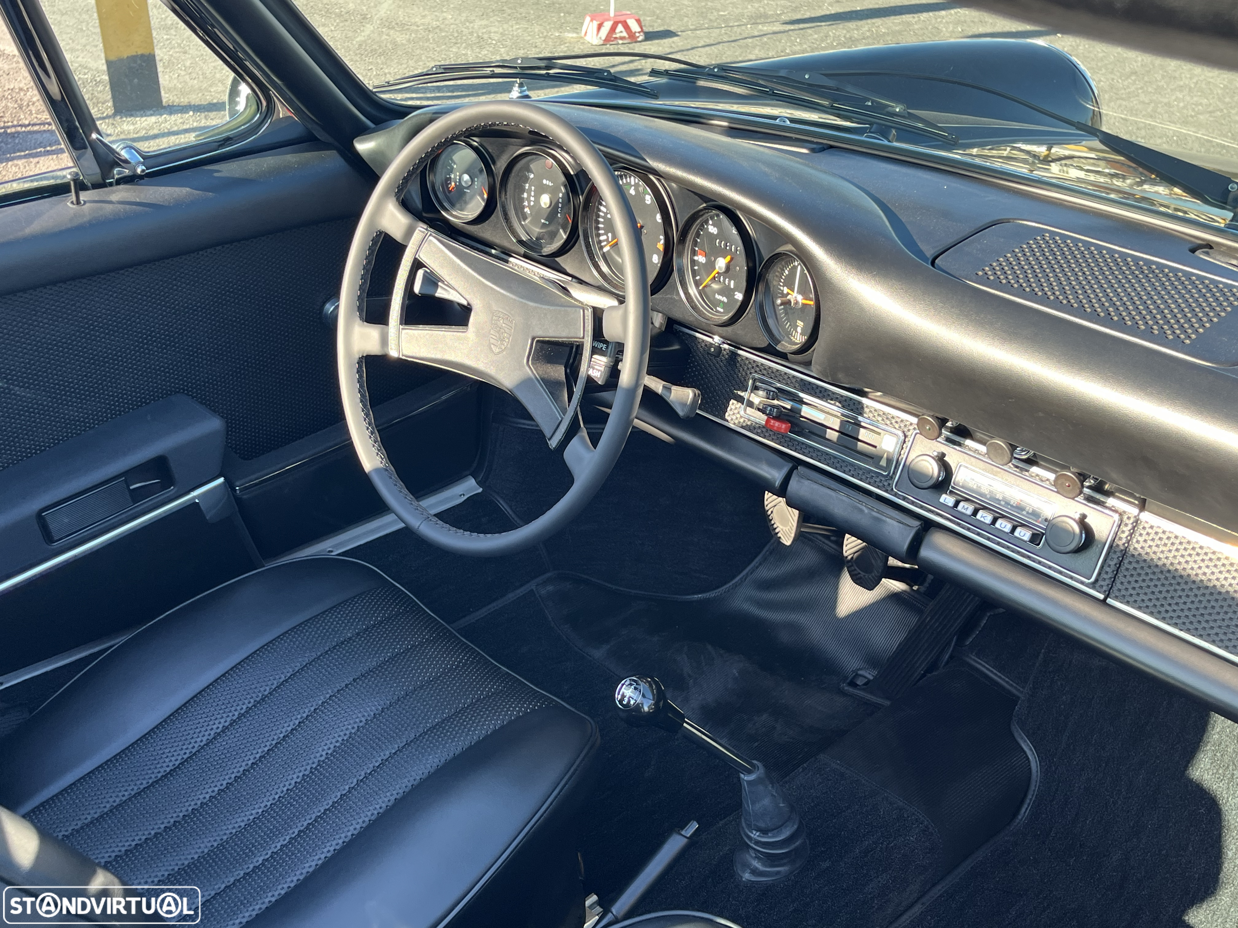 Porsche 911 Série F - 12