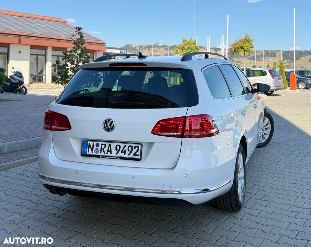 Volkswagen Passat 2.0 TDI BlueMotion Technology Exclusive - 4