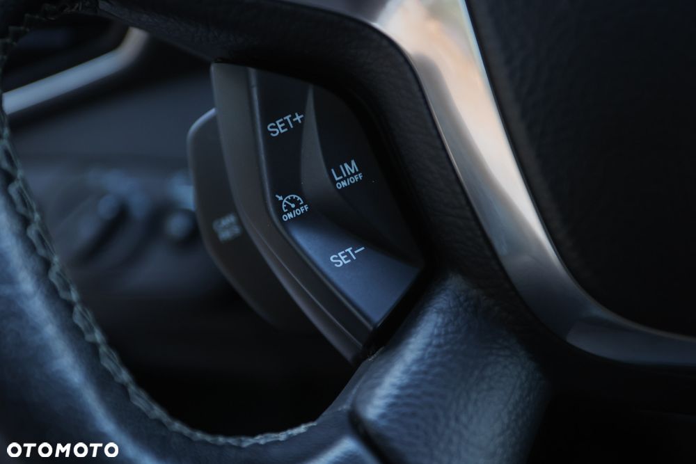 Ford Kuga 2.0 TDCi 4x4 Individual - 25