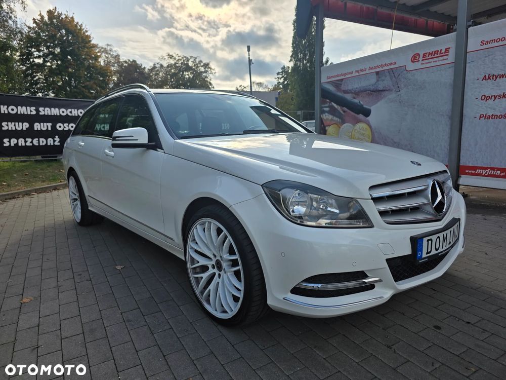 Mercedes-Benz Klasa C 180 T (BlueEFFICIENCY) 7G-TRONIC Avantgarde - 3