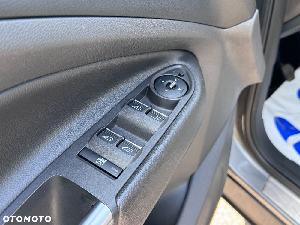 Ford Kuga 2.0 TDCi 2x4 Trend - 12
